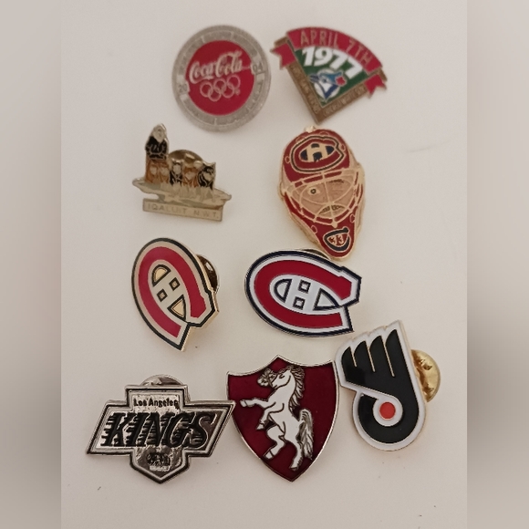 Vintage Unique Group of Lapels Pins and Badges - Picture 4 of 5